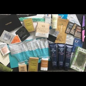 Huge 45+ Beauty/Wellness Sample LOT! +5 FREE gifts